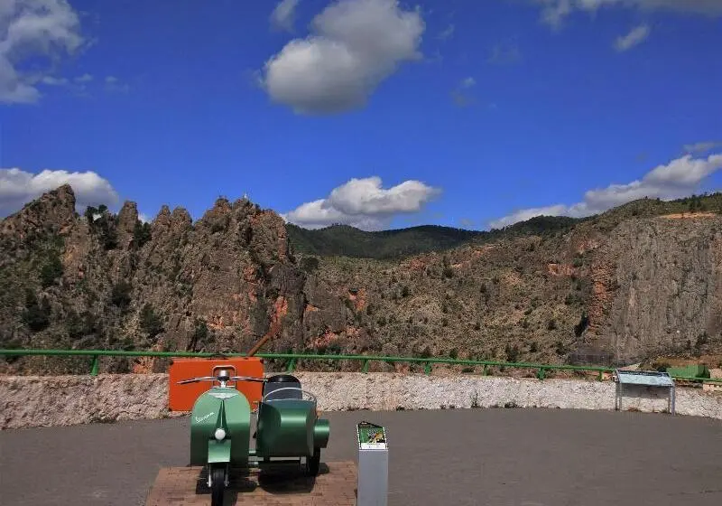 ペンション Miralmundo Alojamientos Rurales Ayna  Hostal Rural