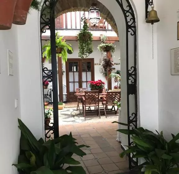 پانسیون Casa Longa