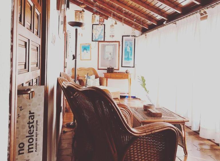 پانسیون Casa Longa