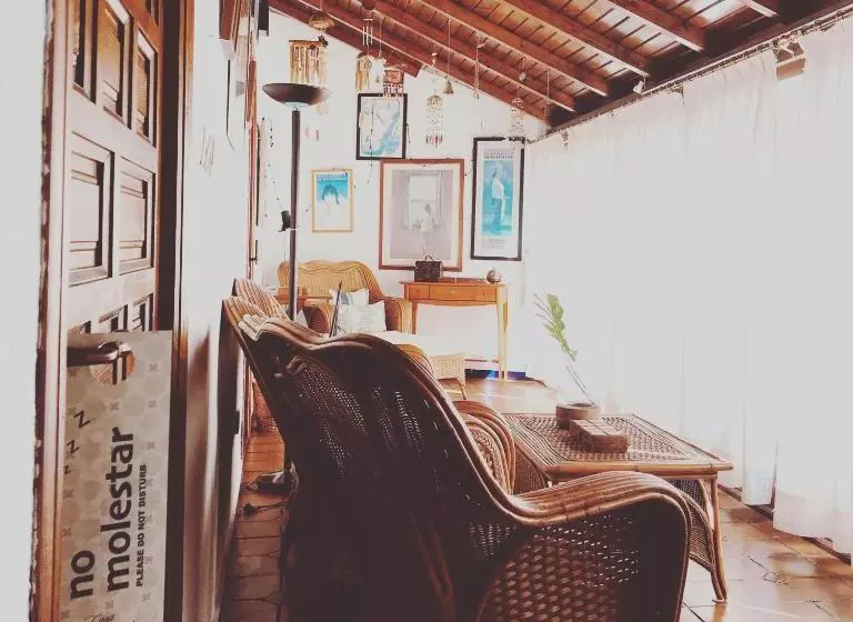 پانسیون Casa Longa