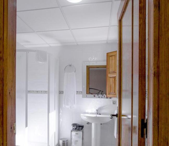 بنسيون Hostal Antiguo Hospital