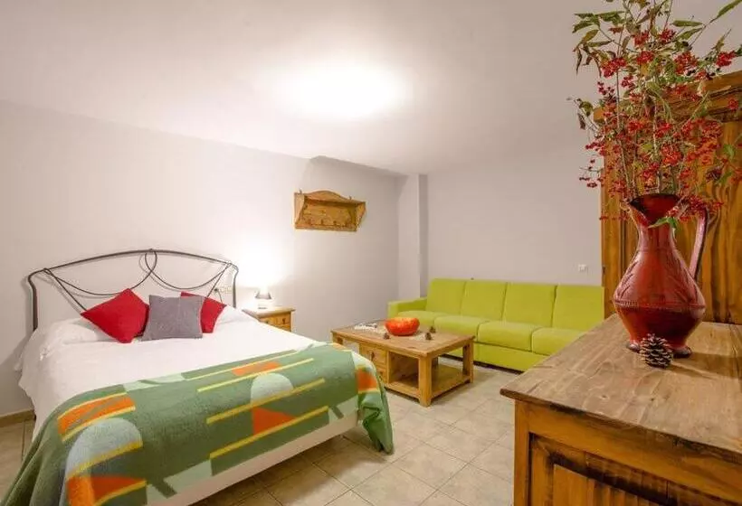 پانسیون Hostal Antiguo Hospital