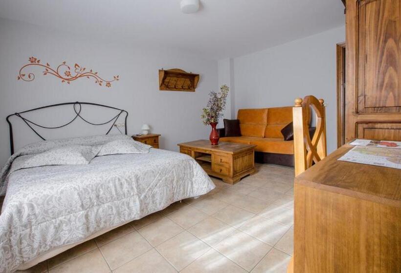 بنسيون Hostal Antiguo Hospital