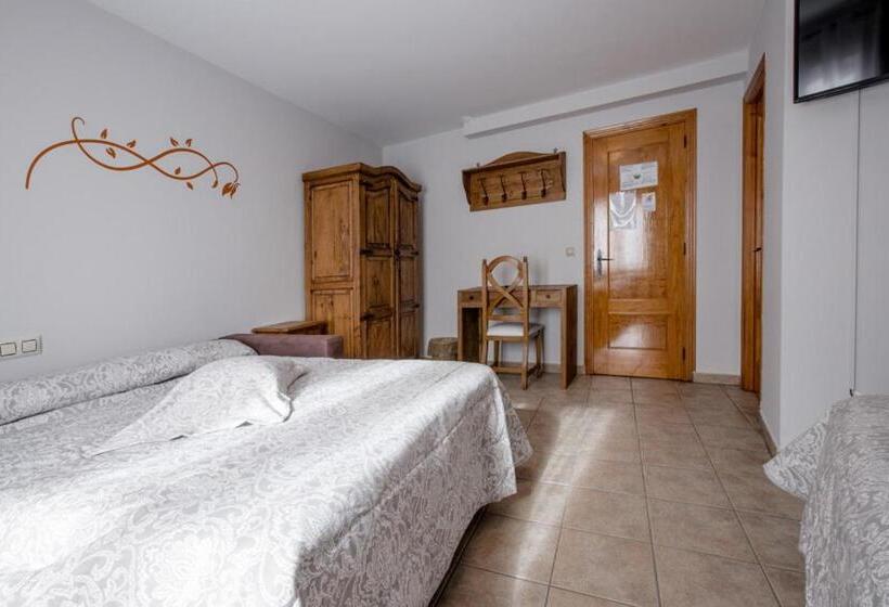 بنسيون Hostal Antiguo Hospital