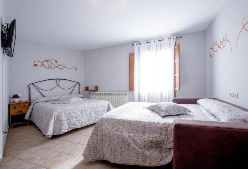 بنسيون Hostal Antiguo Hospital