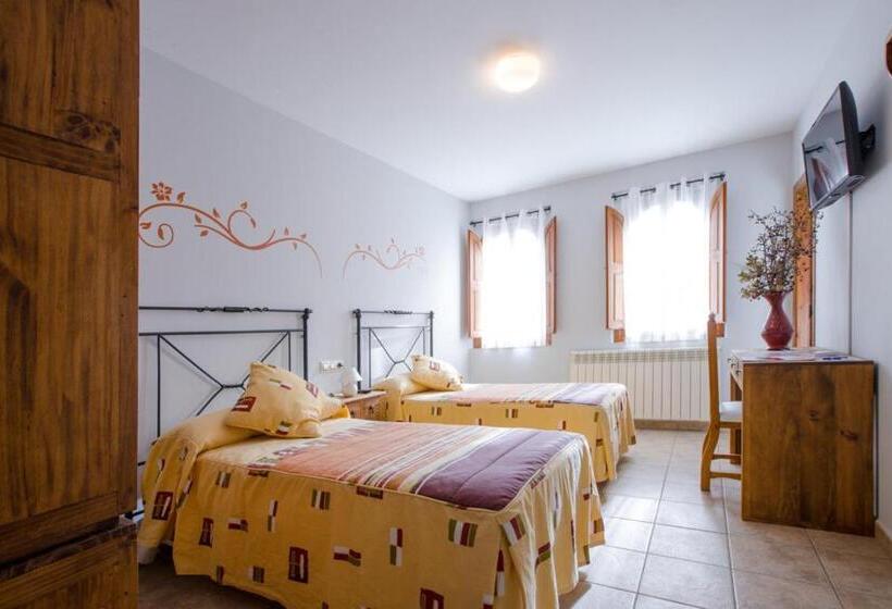 بنسيون Hostal Antiguo Hospital