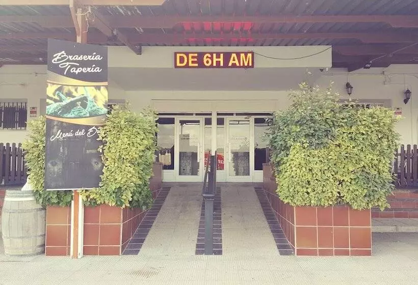 پانسیون Hostal Restaurante Los Badenes