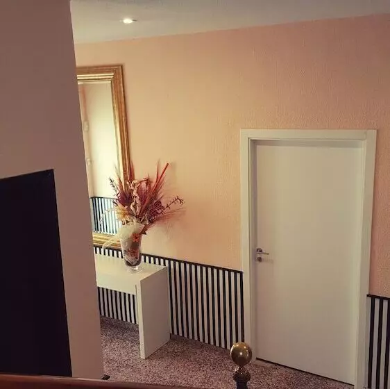 پانسیون Hostal Restaurante Los Badenes
