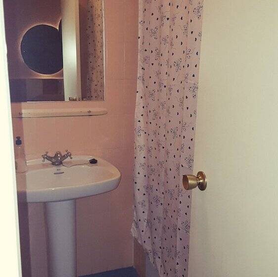 Пансион Hostal Restaurante Los Badenes