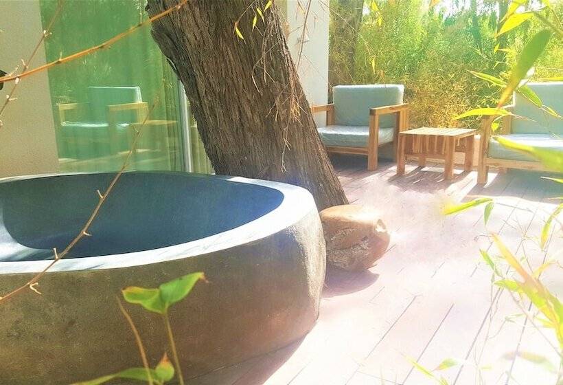 Botaniq Hotel Boutique