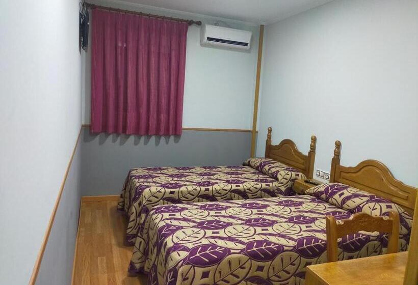 بنسيون Hostal Banderas