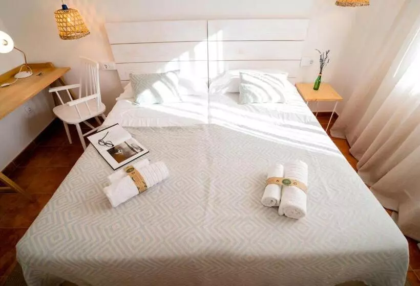 پانسیون Hostal Sa Posada Set Cales