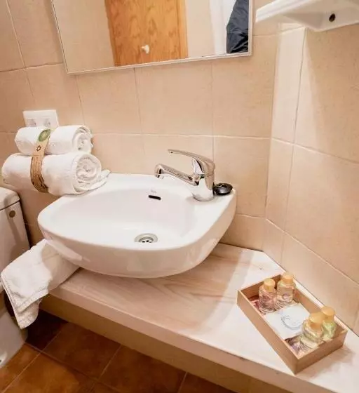 پانسیون Hostal Sa Posada Set Cales