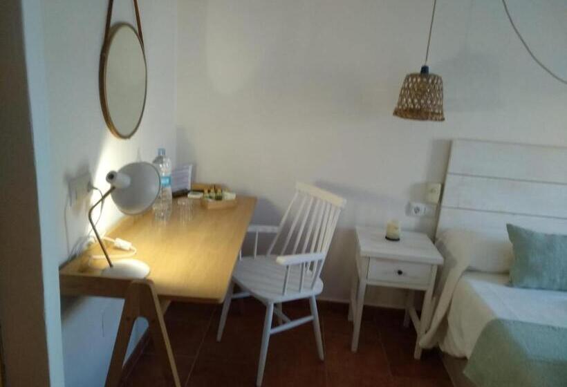 پانسیون Hostal Sa Posada Set Cales