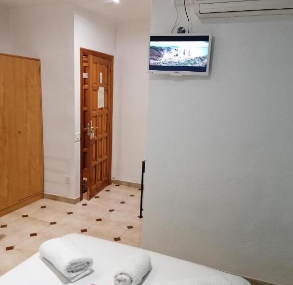 Пансион Casa Angela Hostel