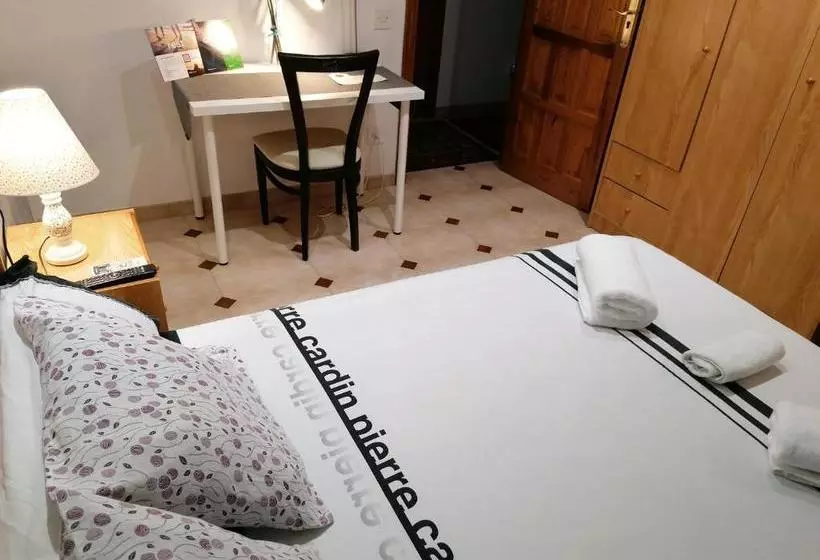 Majatalo Casa Angela Hostel