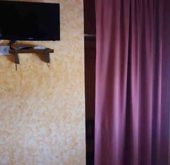 پانسیون Hostal La Aldaba