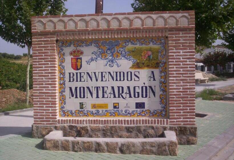 ペンション Hostal La Aldaba