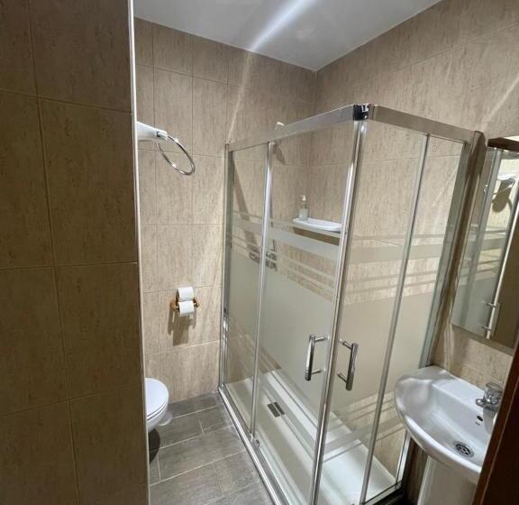 펜션 Hostal Tres Hermanos