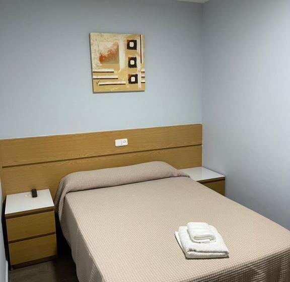 펜션 Hostal Tres Hermanos