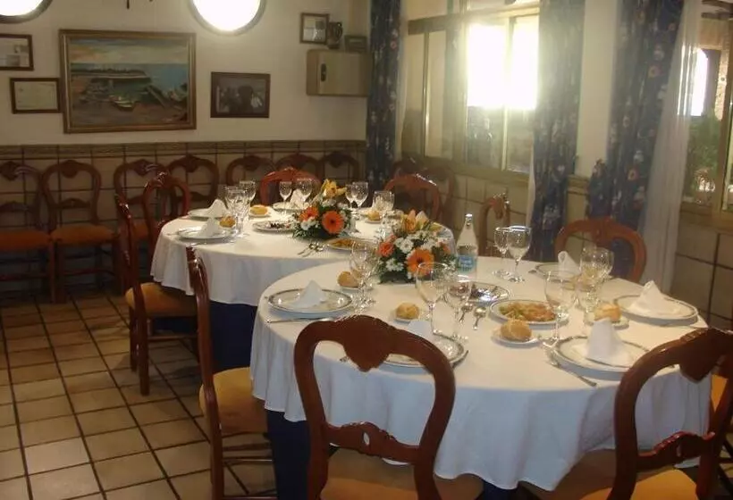 ペンション Hostal   Restaurante Playa Azul