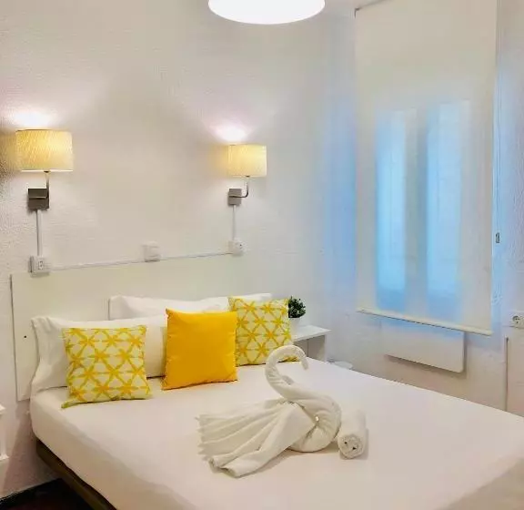 پانسیون Hostal Arriaza