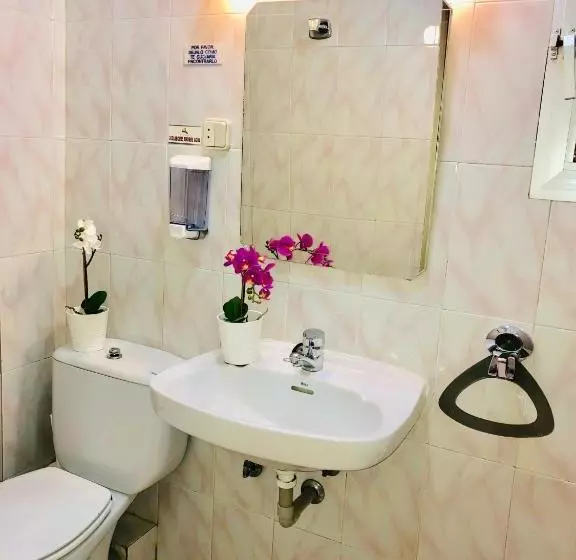 پانسیون Hostal Arriaza