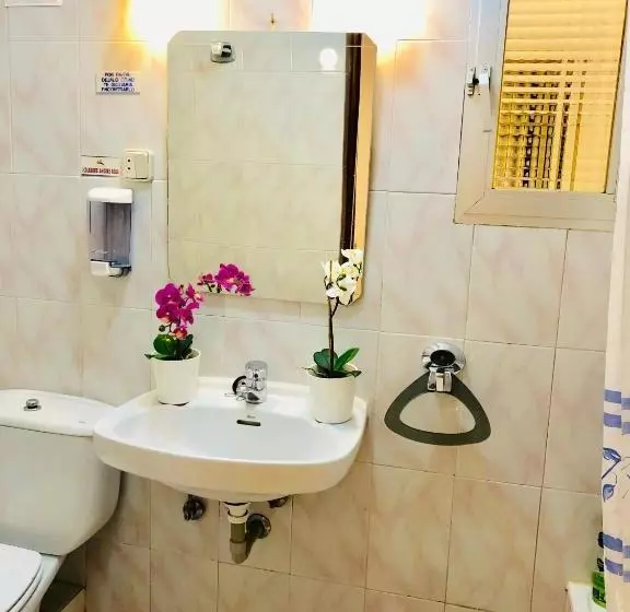 پانسیون Hostal Arriaza