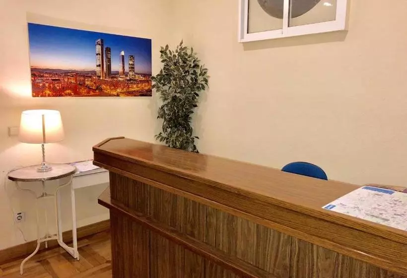 پانسیون Hostal Arriaza