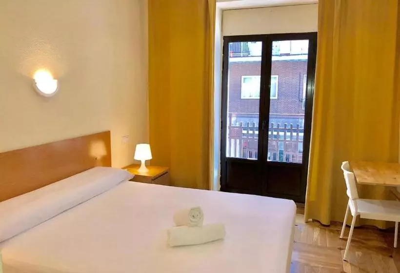 پانسیون Hostal Arriaza