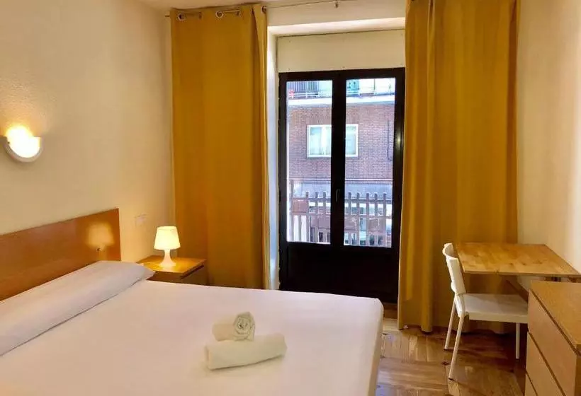 پانسیون Hostal Arriaza