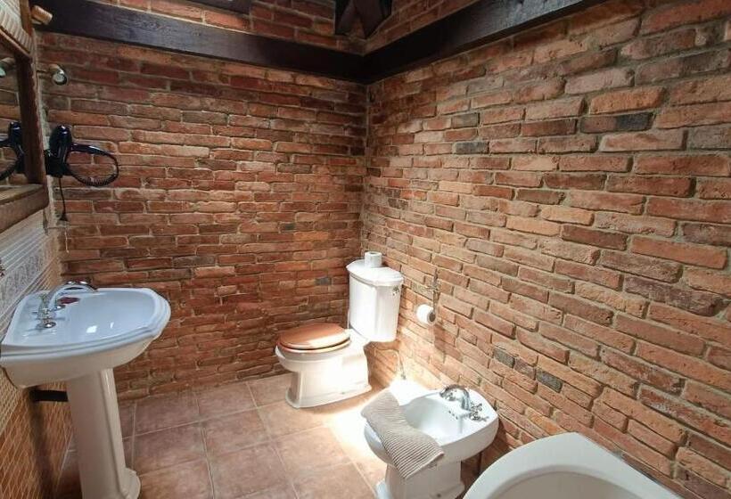 فندق صغير Posada El Manjon