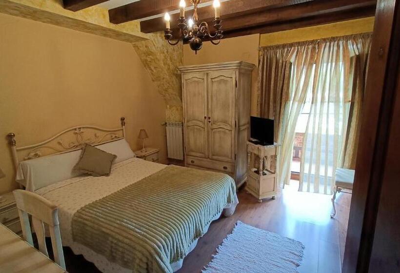 فندق صغير Posada El Manjon