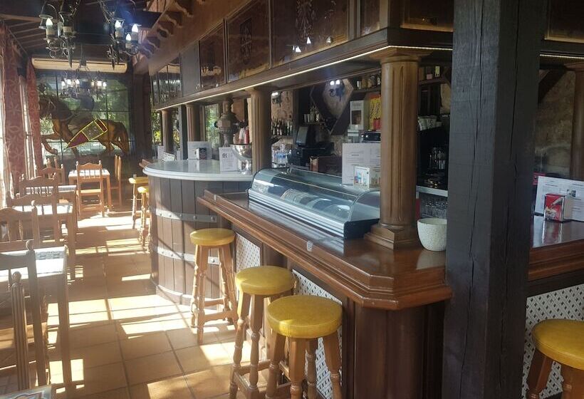 فندق صغير Posada El Manjon