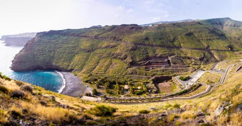 هتل Bahía de Ávalos