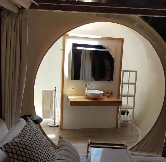 هتل Bahía de Ávalos