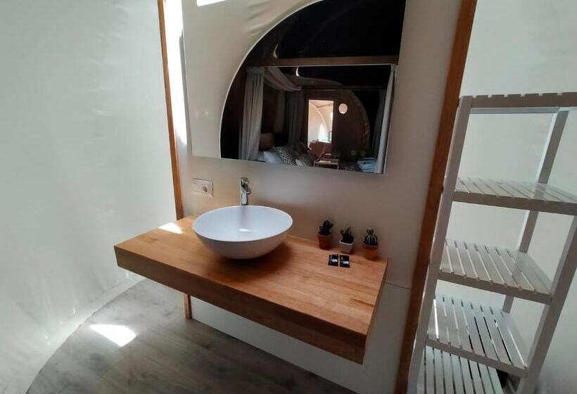 هتل Bahía de Ávalos