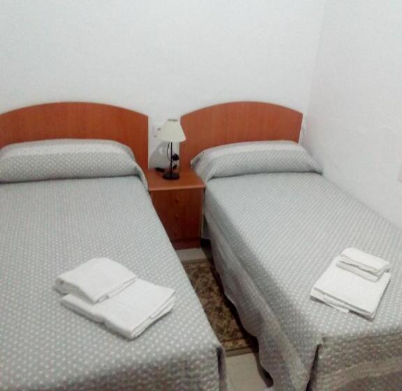 پانسیون Hostal Batato