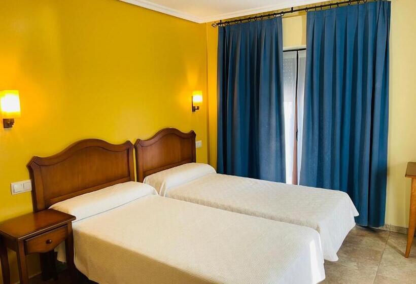 פנסיון Hostal Labranza