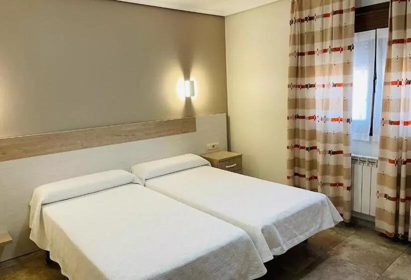 ペンション Hostal Labranza