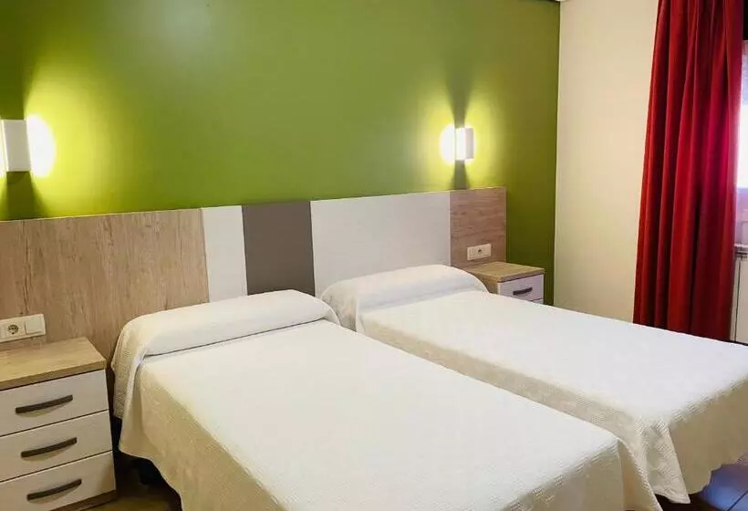 ペンション Hostal Labranza