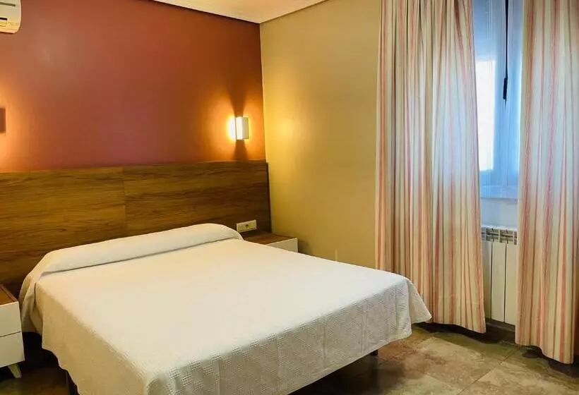 ペンション Hostal Labranza