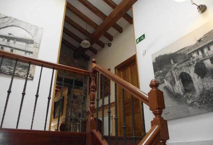 فندق صغير Posada Solar Montero De La Concha