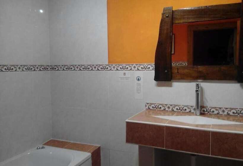 فندق صغير Posada Solar Montero De La Concha