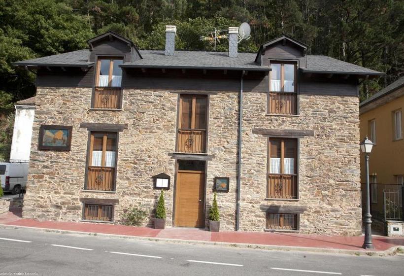 פנסיון Apartamentos Turisticos A Estacion