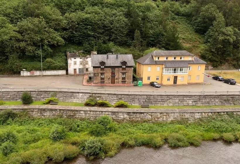 ペンション Apartamentos Turisticos A Estacion