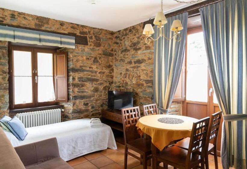 פנסיון Apartamentos Turisticos A Estacion