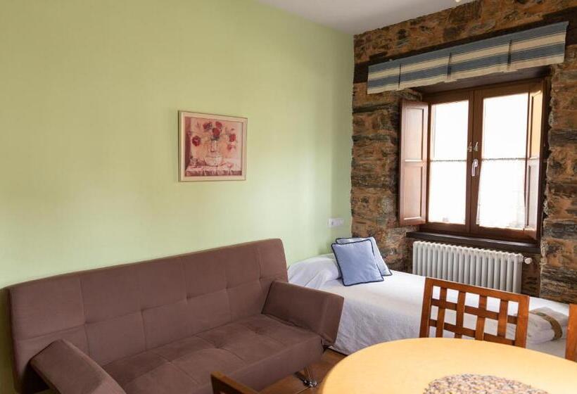 פנסיון Apartamentos Turisticos A Estacion