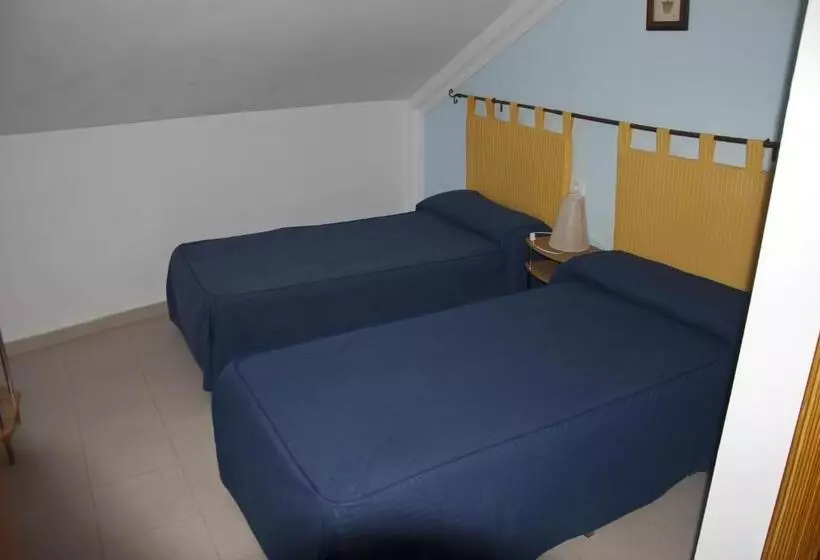 پانسیون Hostal Y Apartamentos La Vereda