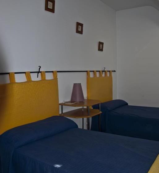 펜션 Hostal Y Apartamentos La Vereda